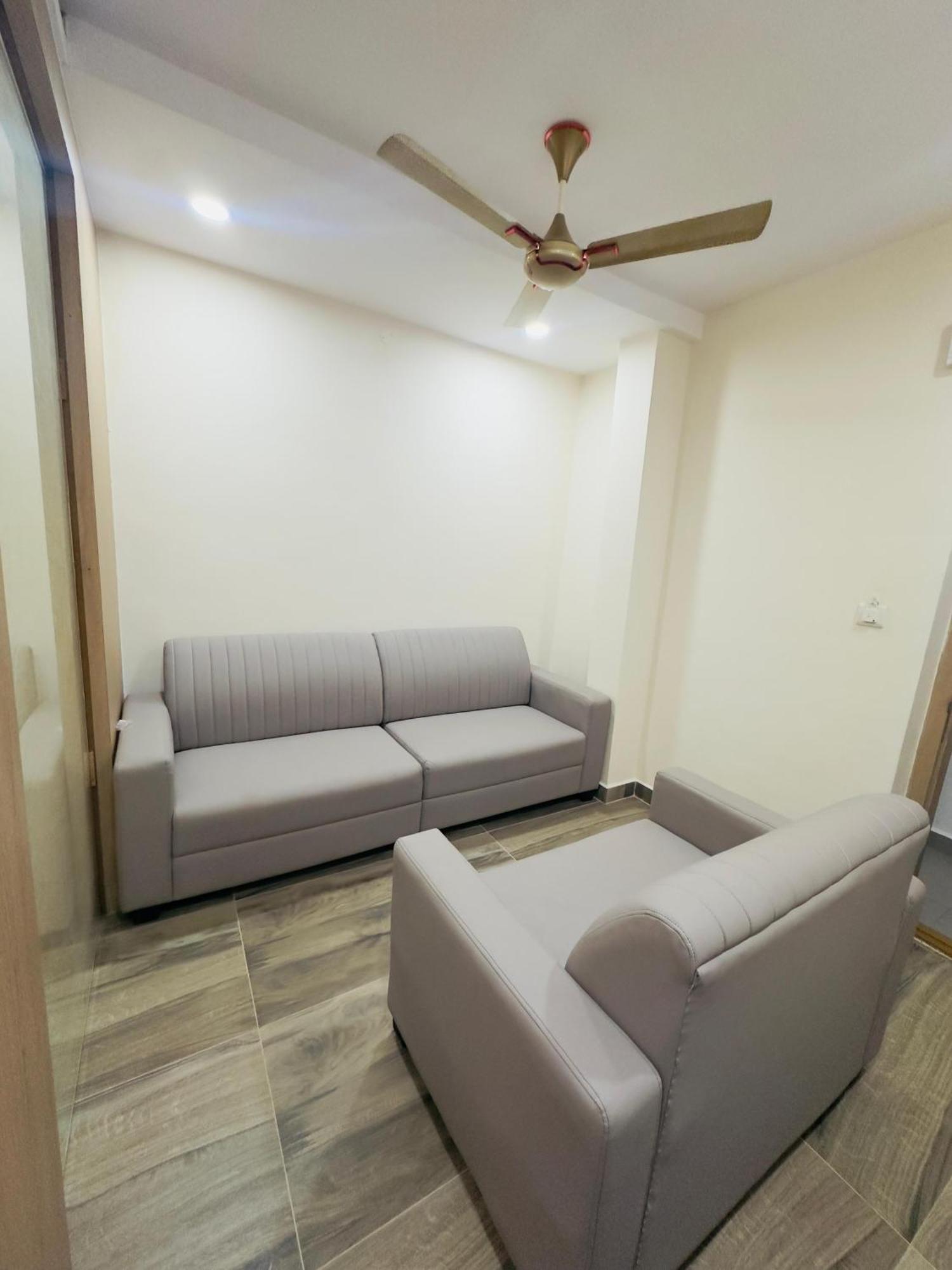 Hotel Raga Karimnagar 외부 사진